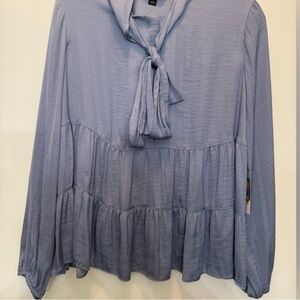 Chic Tie-Neck Blouse in Soft Blue